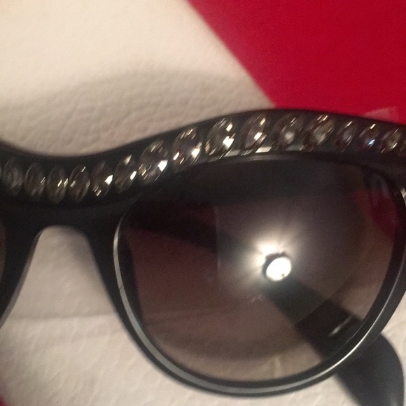 Prada sunglasses - Picture 7 of 9